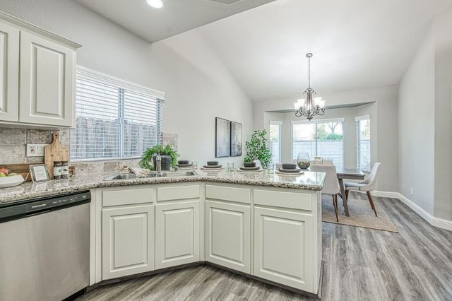 9882 N Meridian Avenue, Fresno, CA 93720