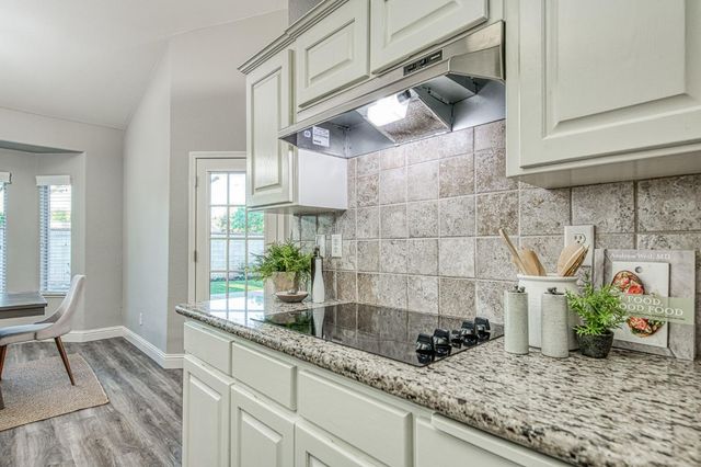 9882 N Meridian Avenue, Fresno, CA 93720