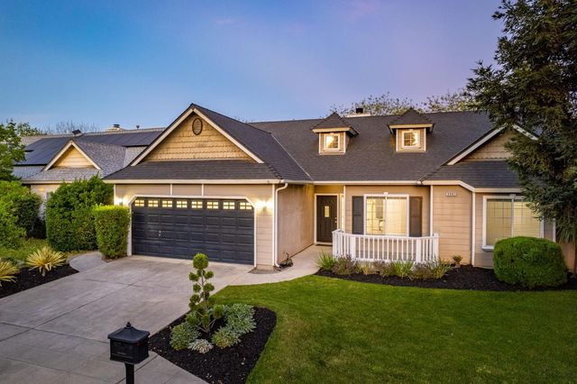 9882 N Meridian Avenue, Fresno, CA 93720