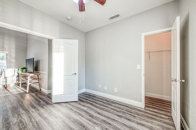 9882 N Meridian Avenue, Fresno, CA 93720