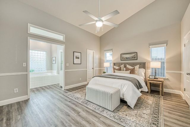 9882 N Meridian Avenue, Fresno, CA 93720