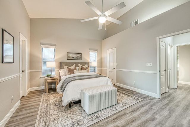 9882 N Meridian Avenue, Fresno, CA 93720