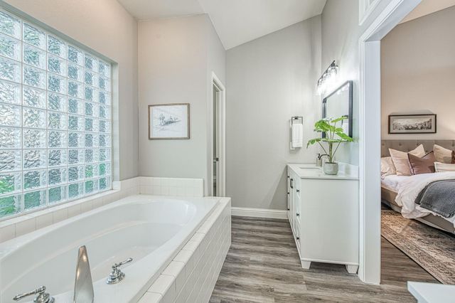 9882 N Meridian Avenue, Fresno, CA 93720