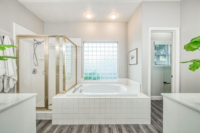 9882 N Meridian Avenue, Fresno, CA 93720