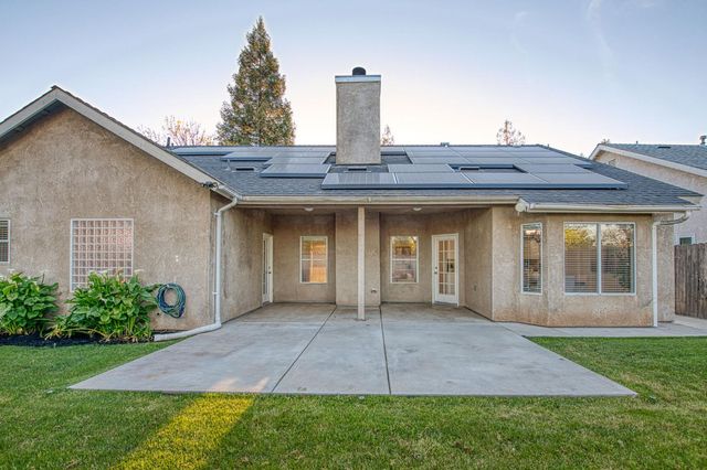 9882 N Meridian Avenue, Fresno, CA 93720