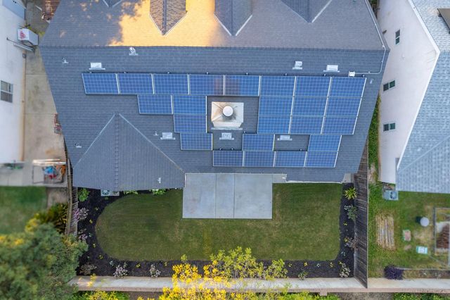 9882 N Meridian Avenue, Fresno, CA 93720