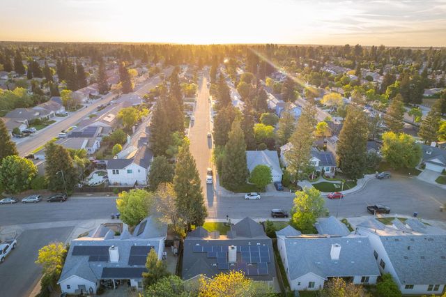 9882 N Meridian Avenue, Fresno, CA 93720