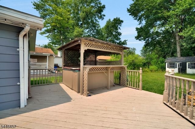 107 Minnehaha Blvd, Parsippany-troy Hills Twp., NJ 07034