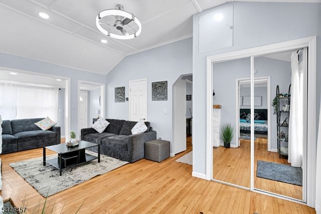107 Minnehaha Blvd, Parsippany-troy Hills Twp., NJ 07034