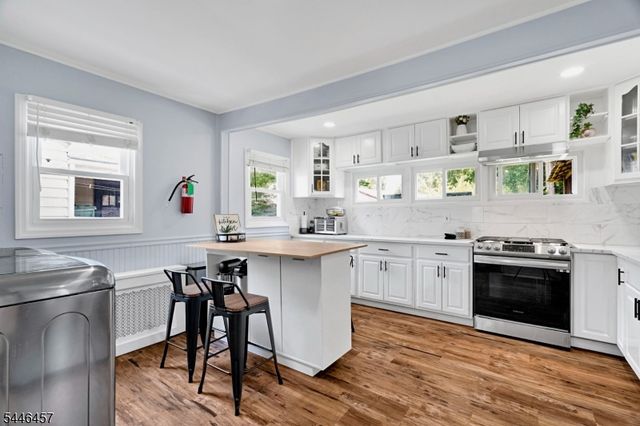 107 Minnehaha Blvd, Parsippany-troy Hills Twp., NJ 07034