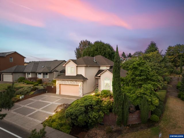 1827 Mousebird Av NW, Salem, OR 97304
