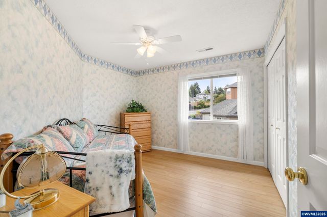 1827 Mousebird Av NW, Salem, OR 97304