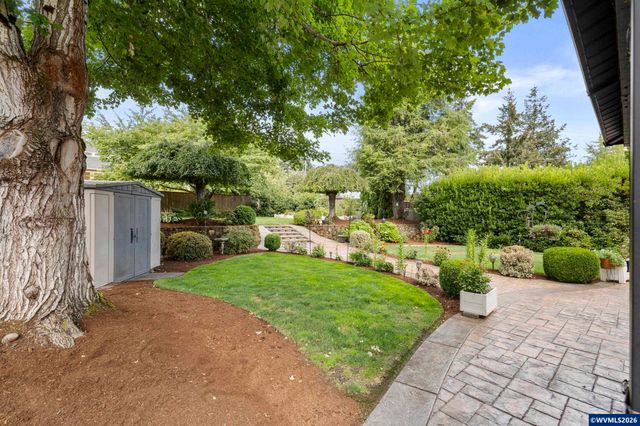 1827 Mousebird Av NW, Salem, OR 97304