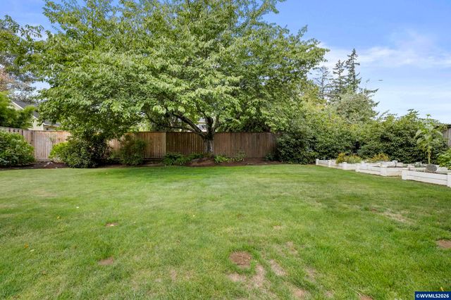 1827 Mousebird Av NW, Salem, OR 97304