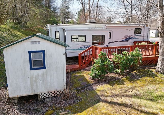 250 Choestoe Valley Lane, Blairsville, GA 30512