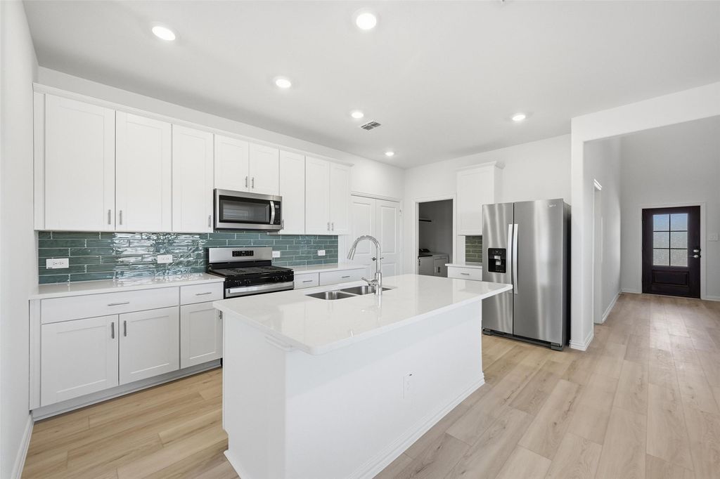 701 Leavenworth Drive, Mckinney, TX 75071