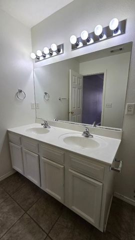 6405 SW Meadow Well Avenue, Bentonville, AR 72713