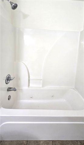 6405 SW Meadow Well Avenue, Bentonville, AR 72713