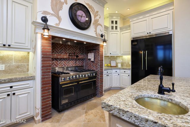 14153 N Blazing Canyon Place, Oro Valley, AZ 85755
