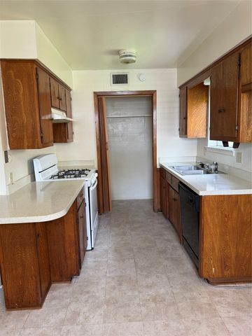 3002 Stanford Street B, Greenville, TX 75401