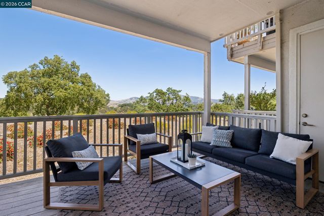 568 High Eagle Ct, Walnut Creek, CA 94595