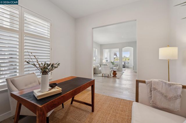568 High Eagle Ct, Walnut Creek, CA 94595