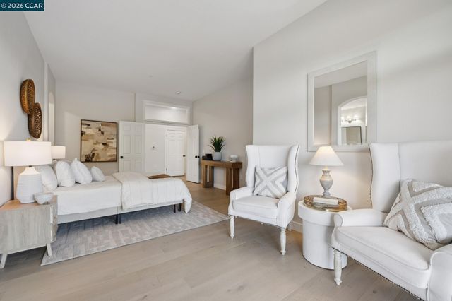 568 High Eagle Ct, Walnut Creek, CA 94595