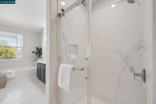 568 High Eagle Ct, Walnut Creek, CA 94595