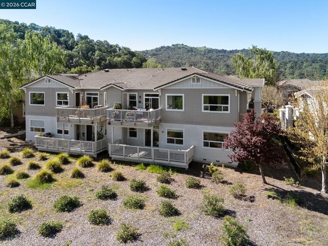 568 High Eagle Ct, Walnut Creek, CA 94595