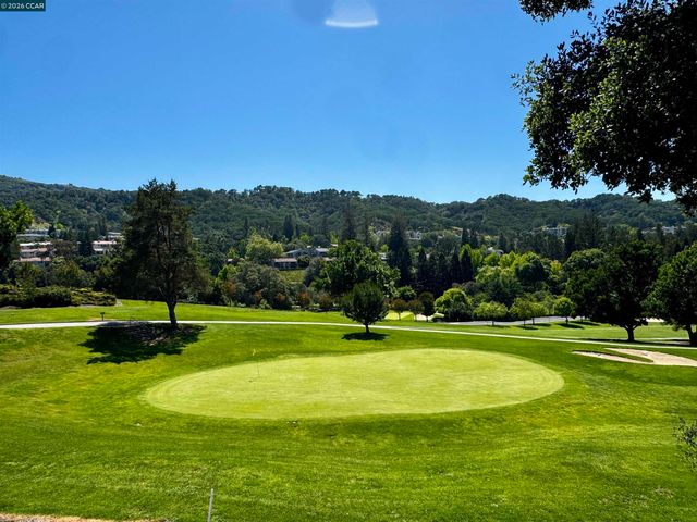 568 High Eagle Ct, Walnut Creek, CA 94595