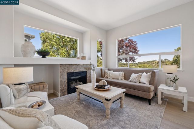 568 High Eagle Ct, Walnut Creek, CA 94595