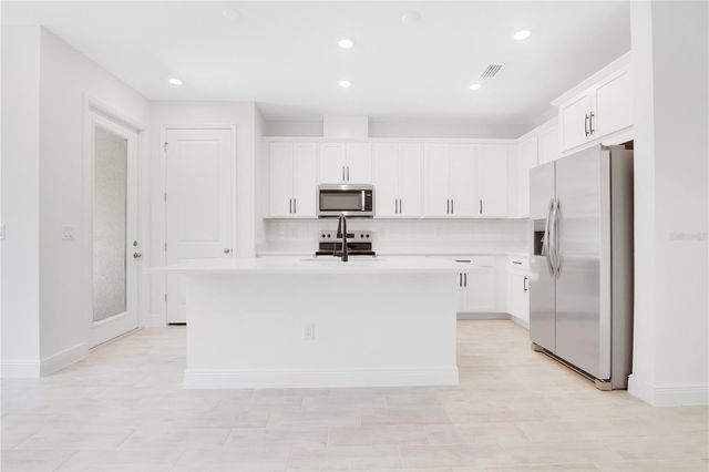 13124 CALMING BREEZE WAY, Winter Garden, FL 34787