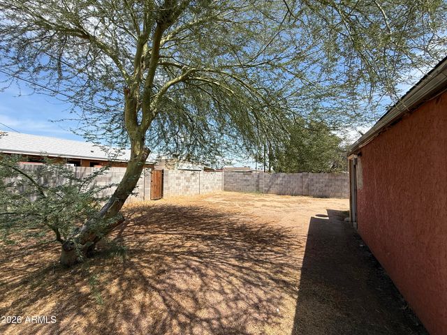2732 W Luke Avenue, Phoenix, AZ 85017
