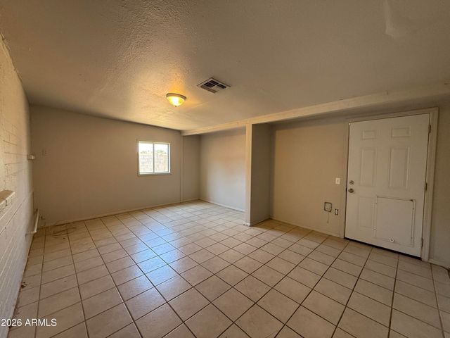 2732 W Luke Avenue, Phoenix, AZ 85017