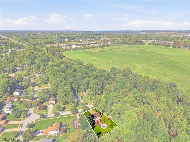 10459 Woodchuck Court, Twinsburg, OH 44087