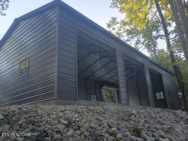 837 Rock Springs Rd, Celina, TN 38551
