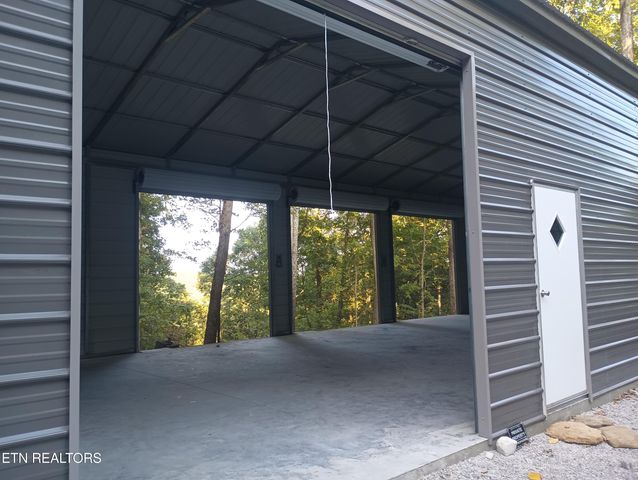 837 Rock Springs Rd, Celina, TN 38551