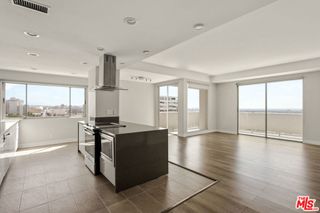 7250 Franklin Avenue 717, Los Angeles, CA 90046