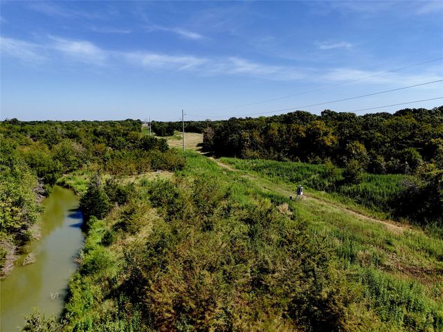 001701 CR 2770, Honey Grove, TX 75446