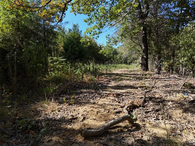 001701 CR 2770, Honey Grove, TX 75446