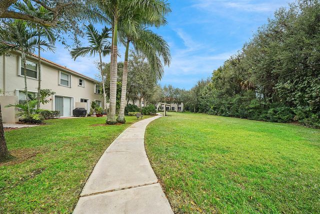 16088 Poppyseed Circle 304, Delray Beach, FL 33484