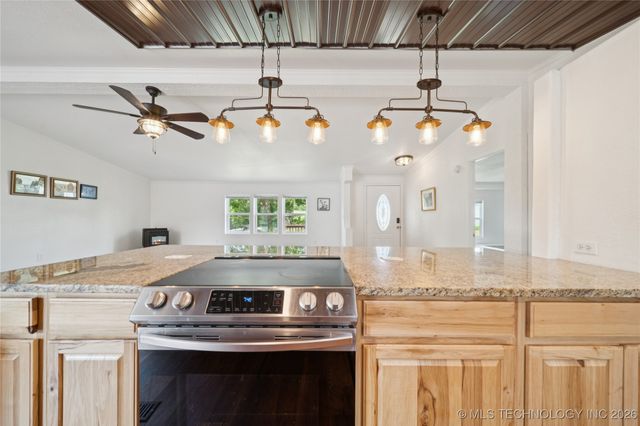 104500 S 4095 Road, Henryetta, OK 74437