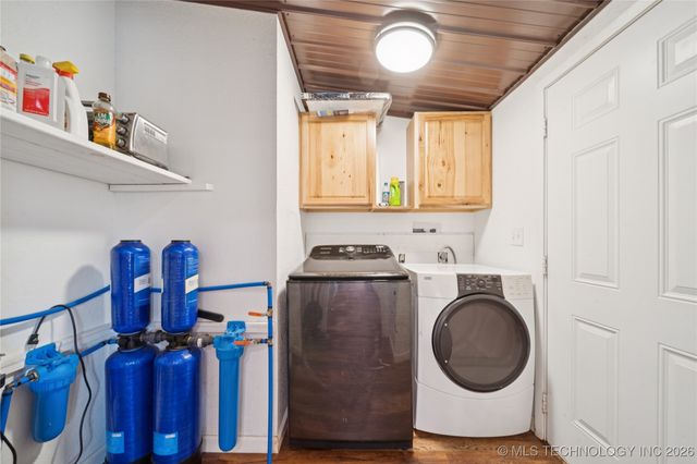 104500 S 4095 Road, Henryetta, OK 74437