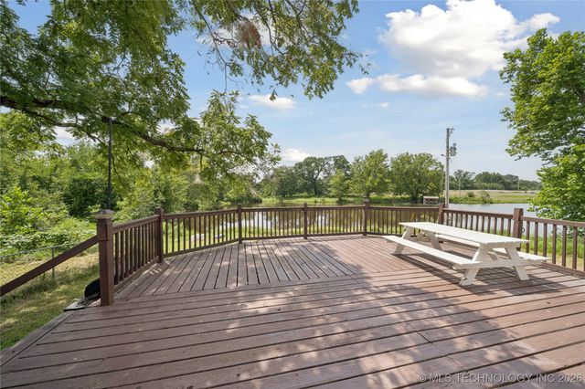 104500 S 4095 Road, Henryetta, OK 74437