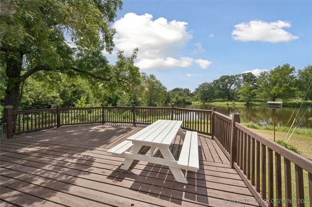 104500 S 4095 Road, Henryetta, OK 74437