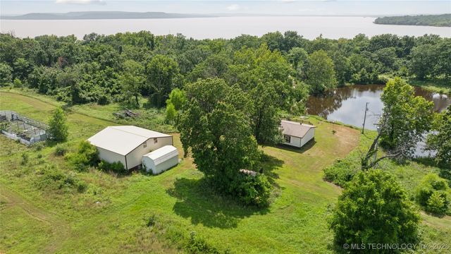 104500 S 4095 Road, Henryetta, OK 74437