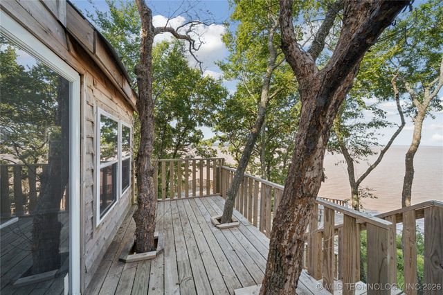 104500 S 4095 Road, Henryetta, OK 74437