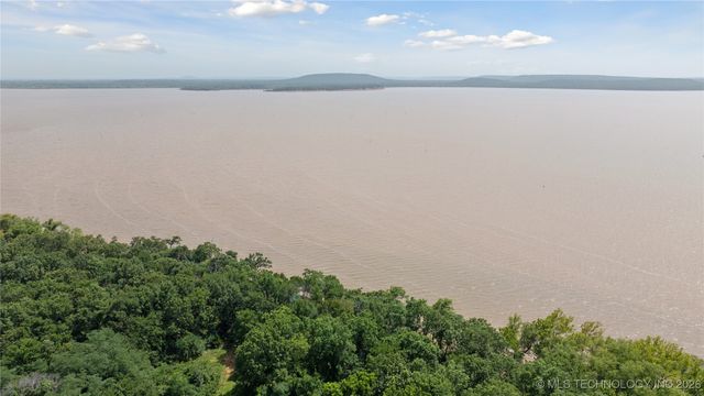 104500 S 4095 Road, Henryetta, OK 74437