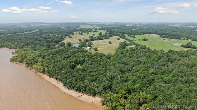 104500 S 4095 Road, Henryetta, OK 74437