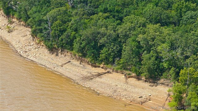 104500 S 4095 Road, Henryetta, OK 74437